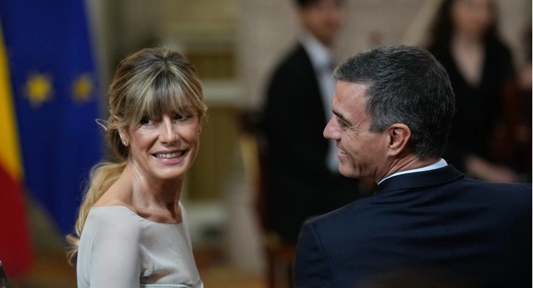 Španjolski premijer: Društvene mreže truju društvo, vlasnici bi trebali odgovarati
